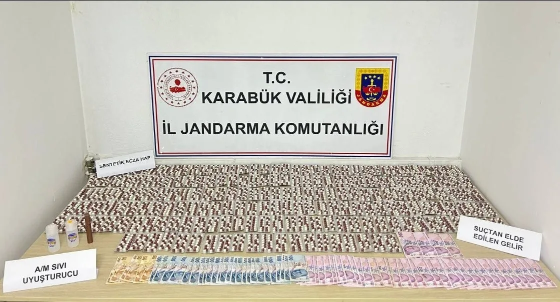 Binlerce uyuşturucu hap ile yakalanan 3 şüpheli tutuklandı