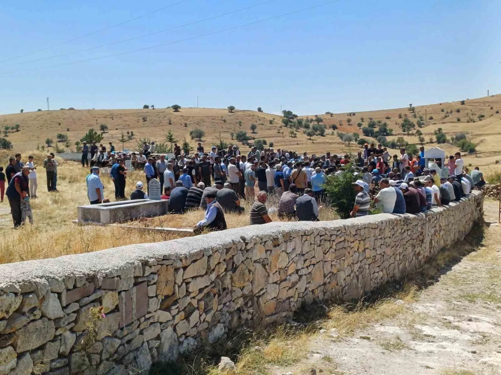 Biogaz tesisinde zehirlenen işçilerden biri hayatını kaybetti