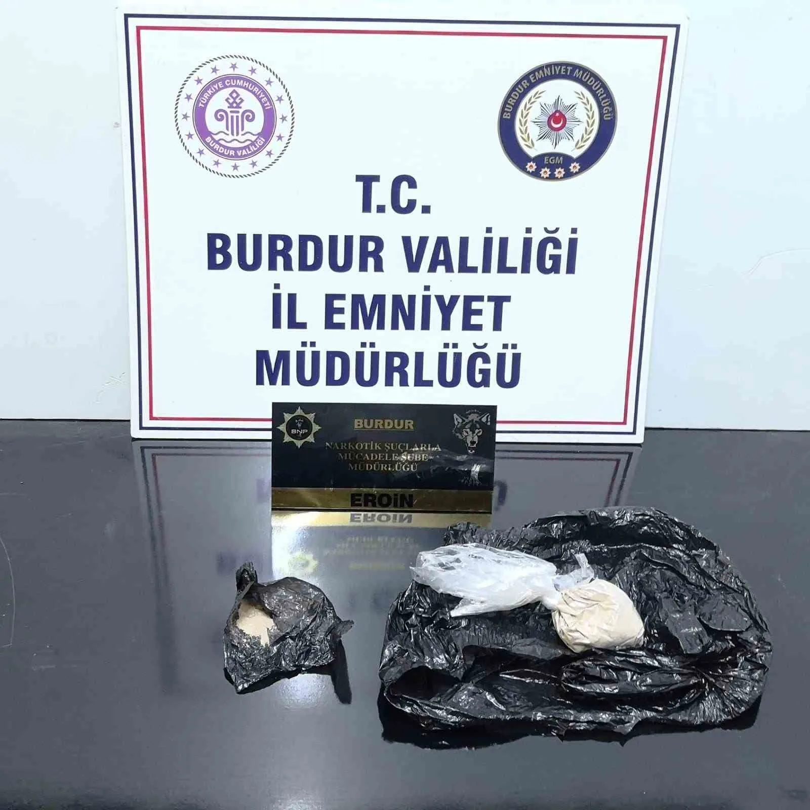 Burdur’da durdurulan araçtan uyuşturucu çıktı