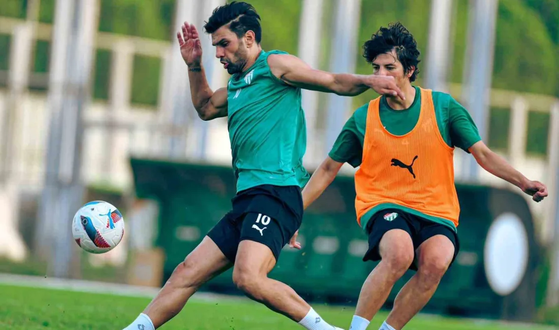 BURSASPOR TAKTİK ANTRENMAN YAPTI.