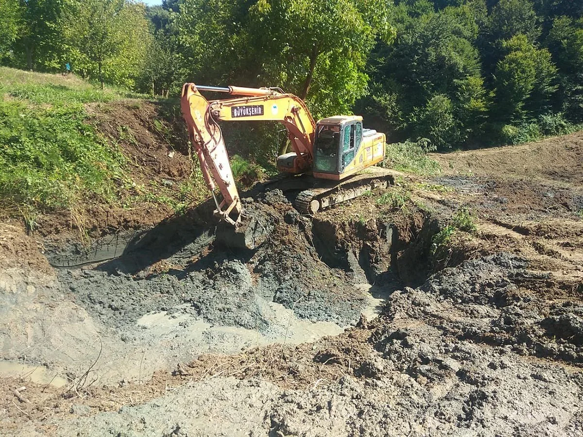 Büyükşehir bu müdahaleyle çiftçinin alın terini ve toprağın bereketini koruyor