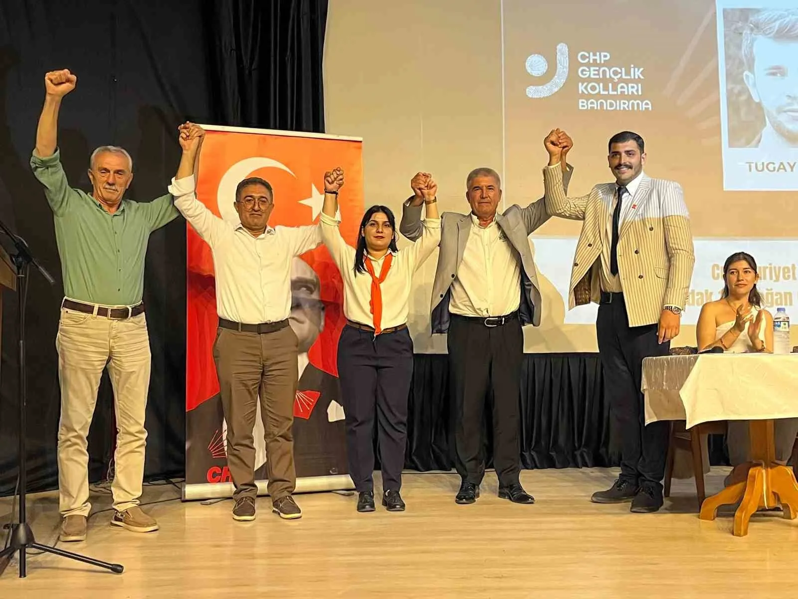 CHP Bandırma Gençlik Kolları seçimindeki usulsüzlük iddiası MYK’ya taşınıyor