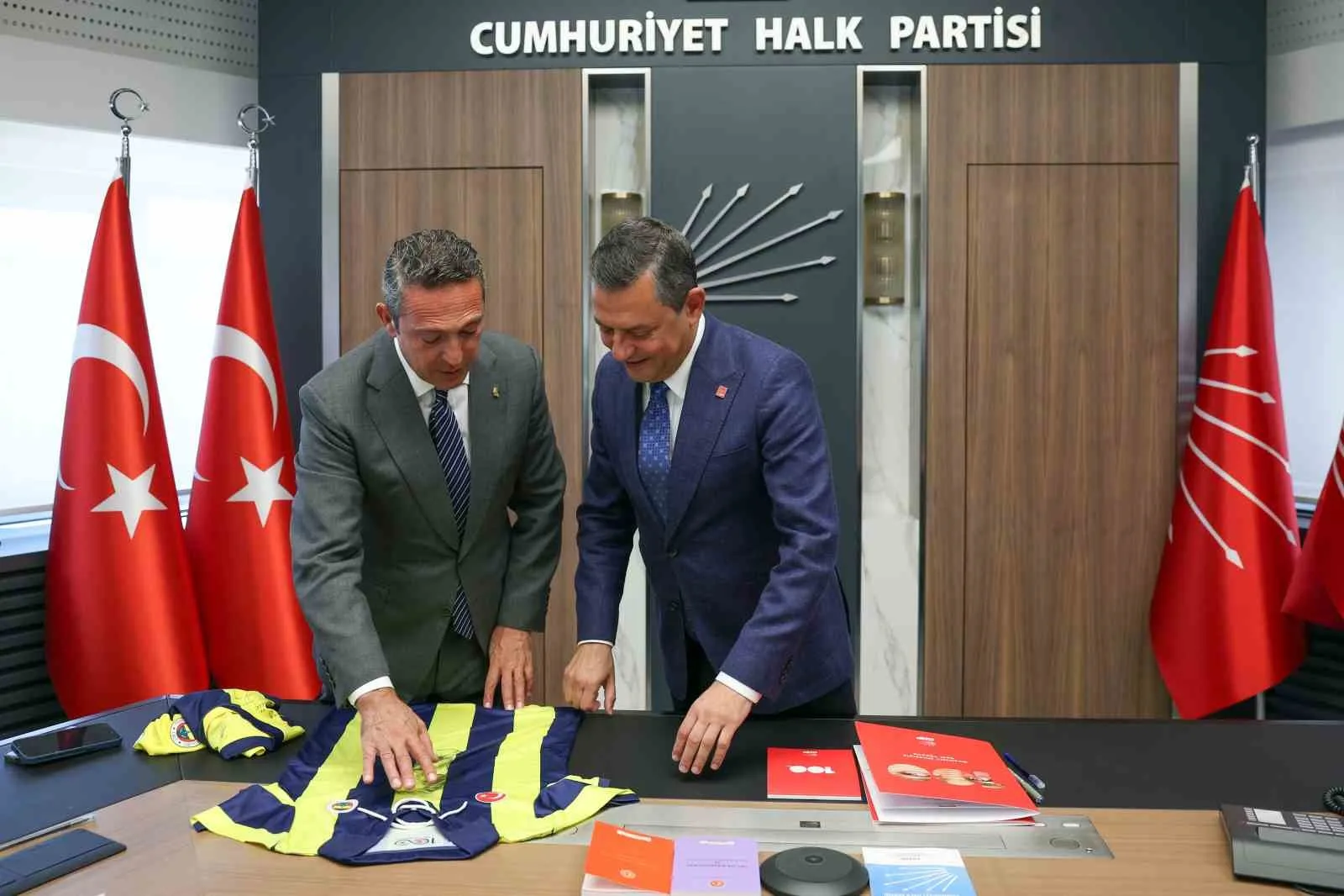 CHP GENEL BAŞKANI ÖZGÜR ÖZEL, FENERBAHÇE SPOR KULÜBÜ BAŞKANI ALİ