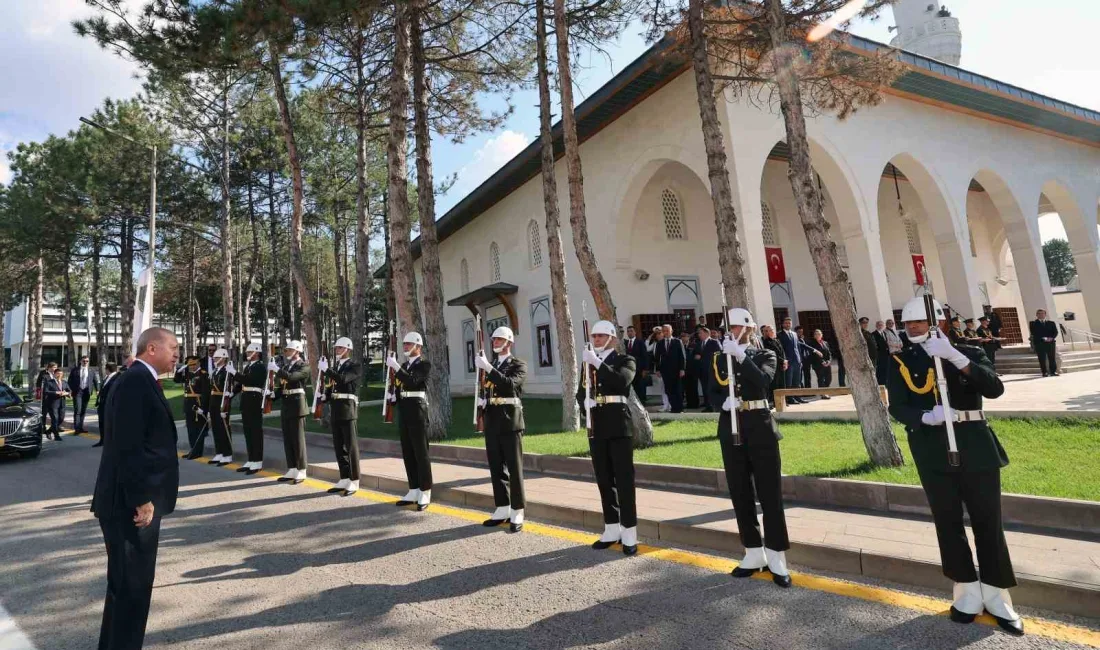 CUMHURBAŞKANI ERDOĞAN, MİLLİ SAVUNMA ÜNİVERSİTESİ KARA HARP OKULU DİPLOMA ALMA