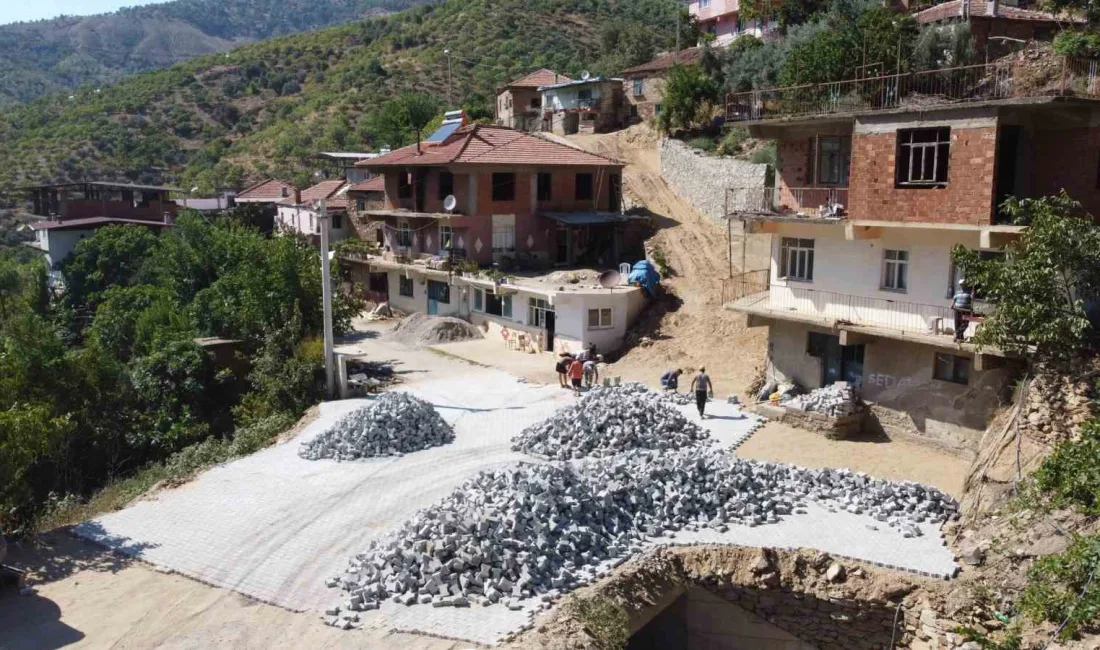 DEREBAŞI MAHALLESİ’NDEKİ YOL YAPILIYOR