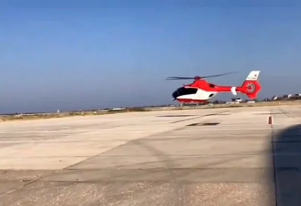 Doğum hastası kadın için ambulans helikopter havalandı