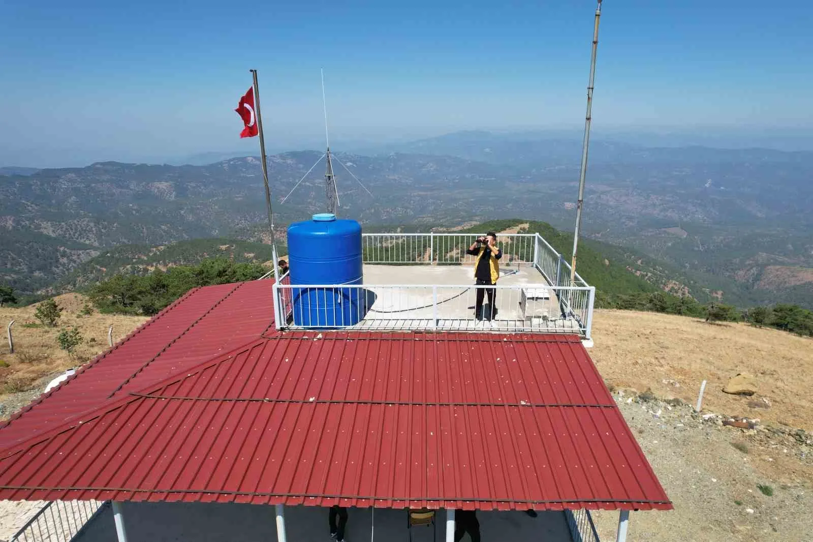 Duman avcıları 29 kuleden Denizli’nin ciğerlerini koruyor