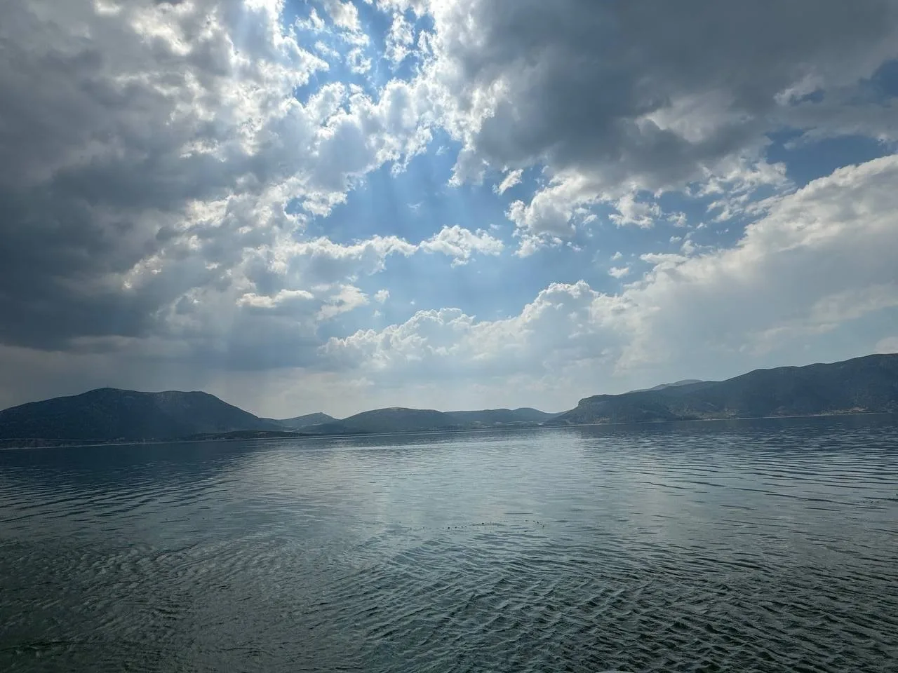 Eğirdir Gölü’nde meydana gelen su kabartılarında metan gazı ihtimali