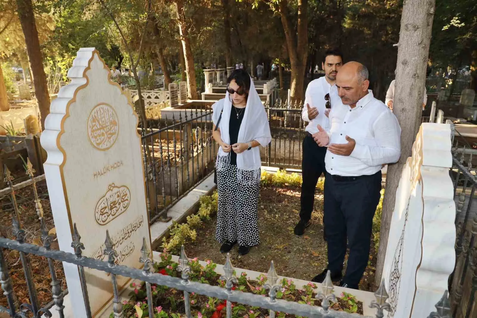 Eski Bakan Yardımcısı Ahmet Haluk Dursun kabri başında anıldı