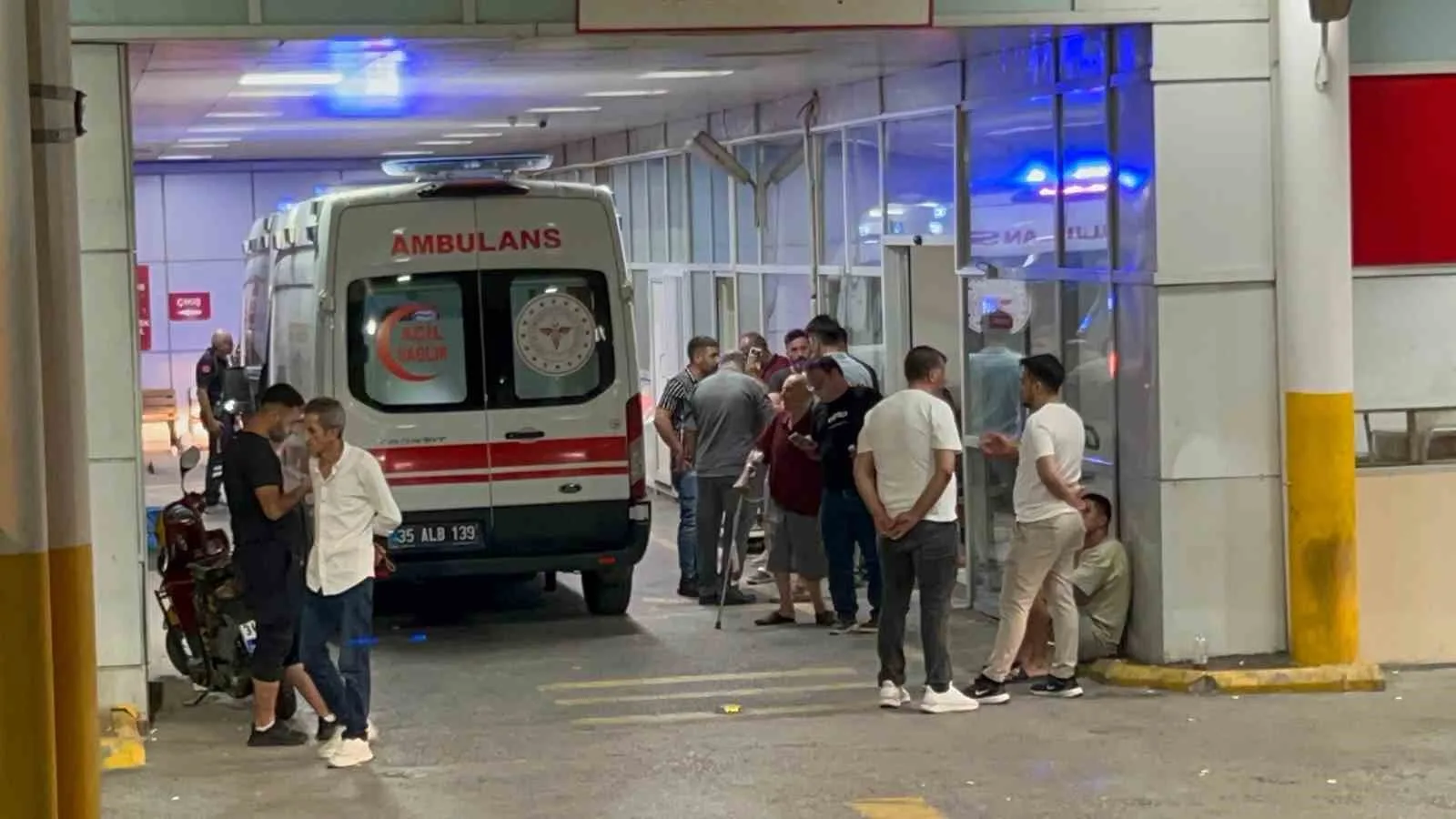 İzmir’de “150 lira” kavgası: 2 kişi tabancayla vuruldu