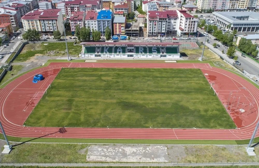 KARSLI SPOR SEVERLER, STADYUMUN