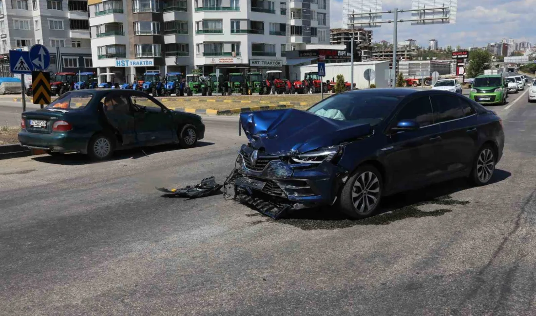 KASTAMONU’DA İKİ OTOMOBİLİN ÇARPIŞMASI