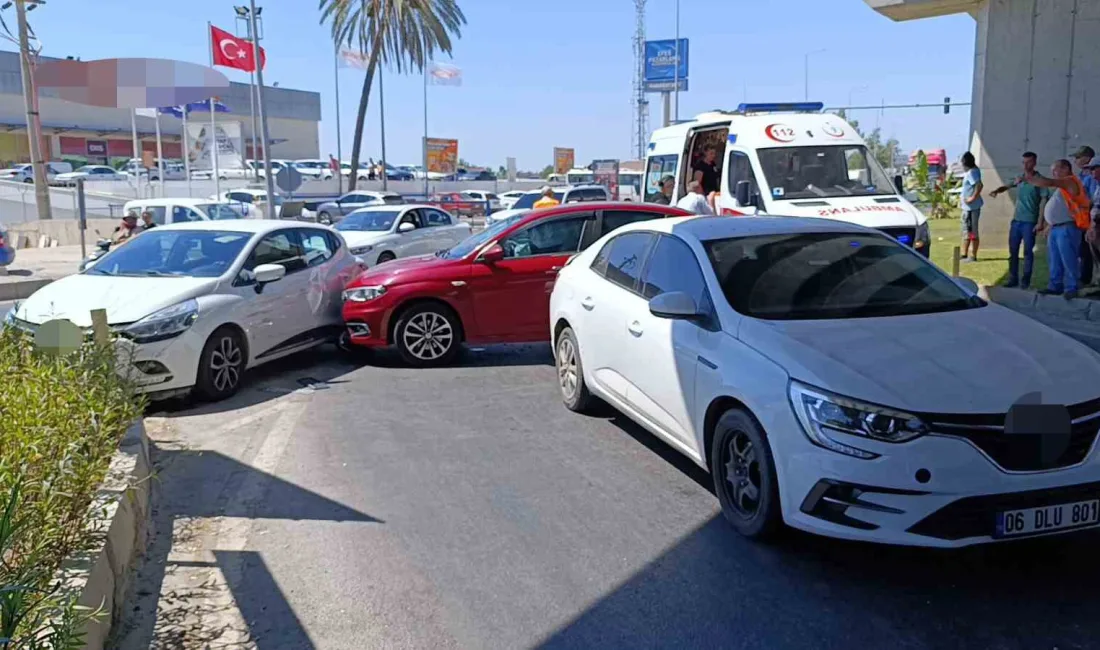 MANAVGAT’TA YAN YOLDA ÇARPIŞAN