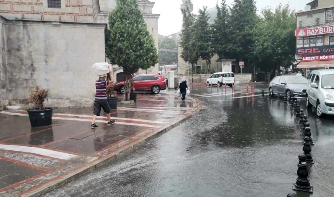 KIRKLARELİ'NDE ANİDEN BASTIRAN SAĞANAK