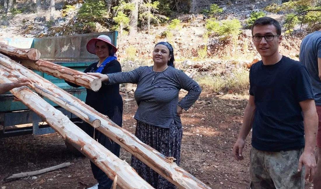 MERSİN'İN BOZYAZI İLÇESİNDE KÖYLÜLER,