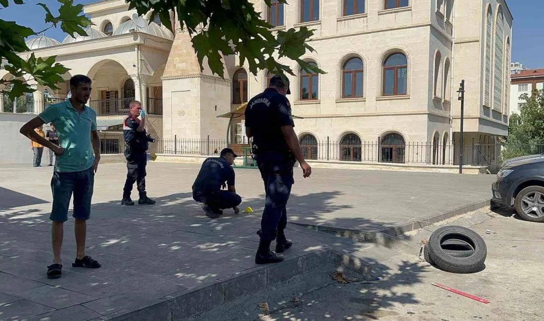 NAMAZ KILMAK İÇİN CAMİYE