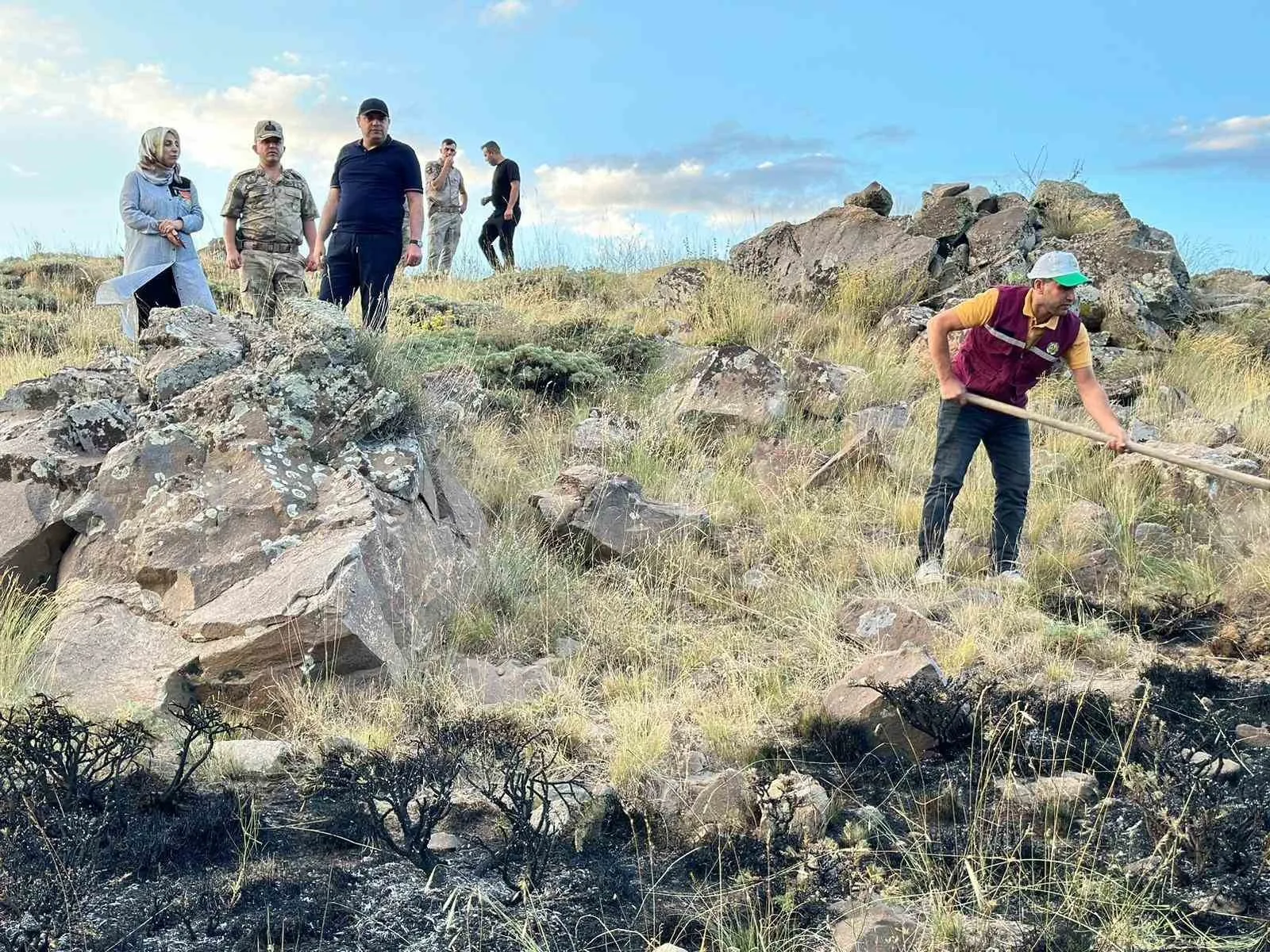 Nemrut Kalderası’nda örtü yangını çıktı