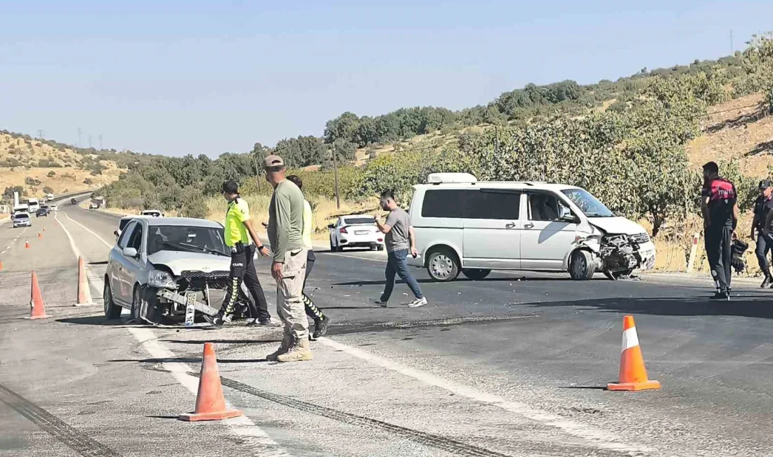 ADIYAMAN'IN GÖLBAŞI İLÇESİNDE OTOMOBİL