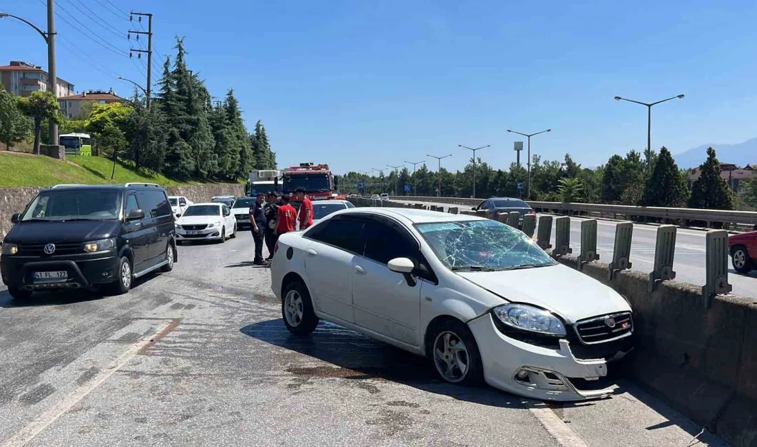 KOCAELİ'NİN DERİNCE İLÇESİNDE SÜRÜCÜSÜNÜN