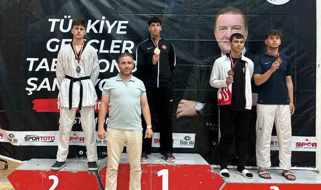 YUNUSEMRE BELEDİYESPOR'UN TAEKWONDOCUSU RECEP