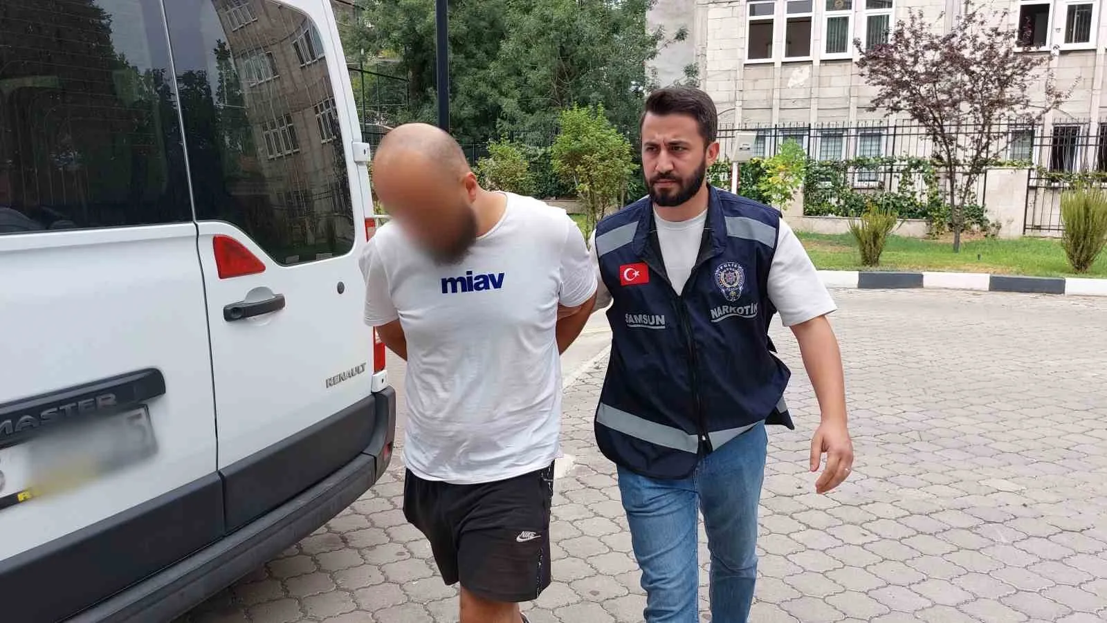 Samsun’da 4 bin 762 adet sentetik ecza ele geçirildi