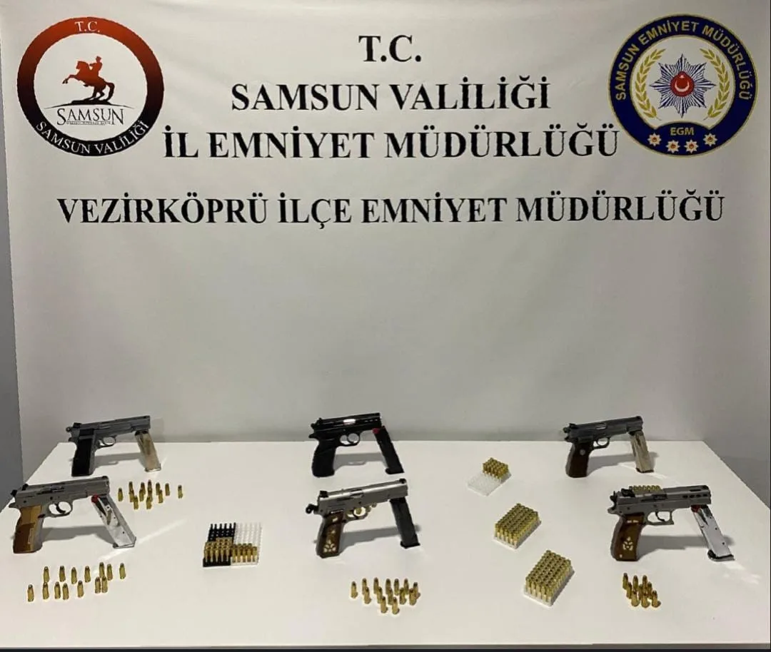 Samsun’da polis uygulamasında 6 tabanca ele geçirildi