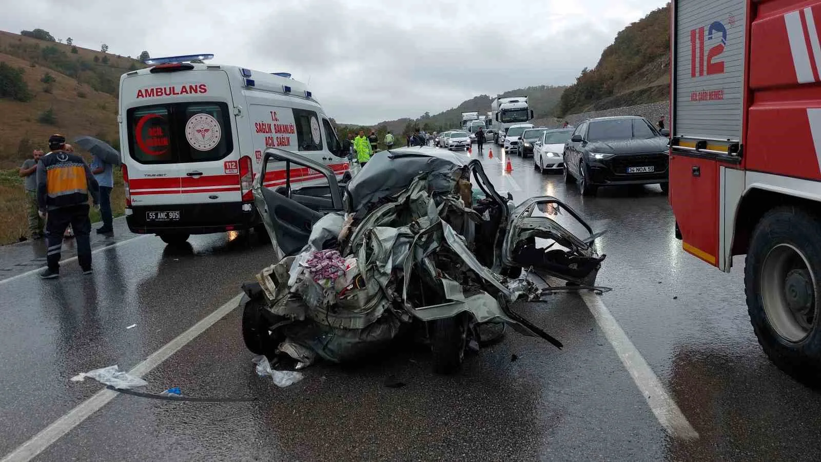 Samsun’da sağanak yağış kazaya neden oldu: 3 ölü, 2 si ağır 10 yaralı