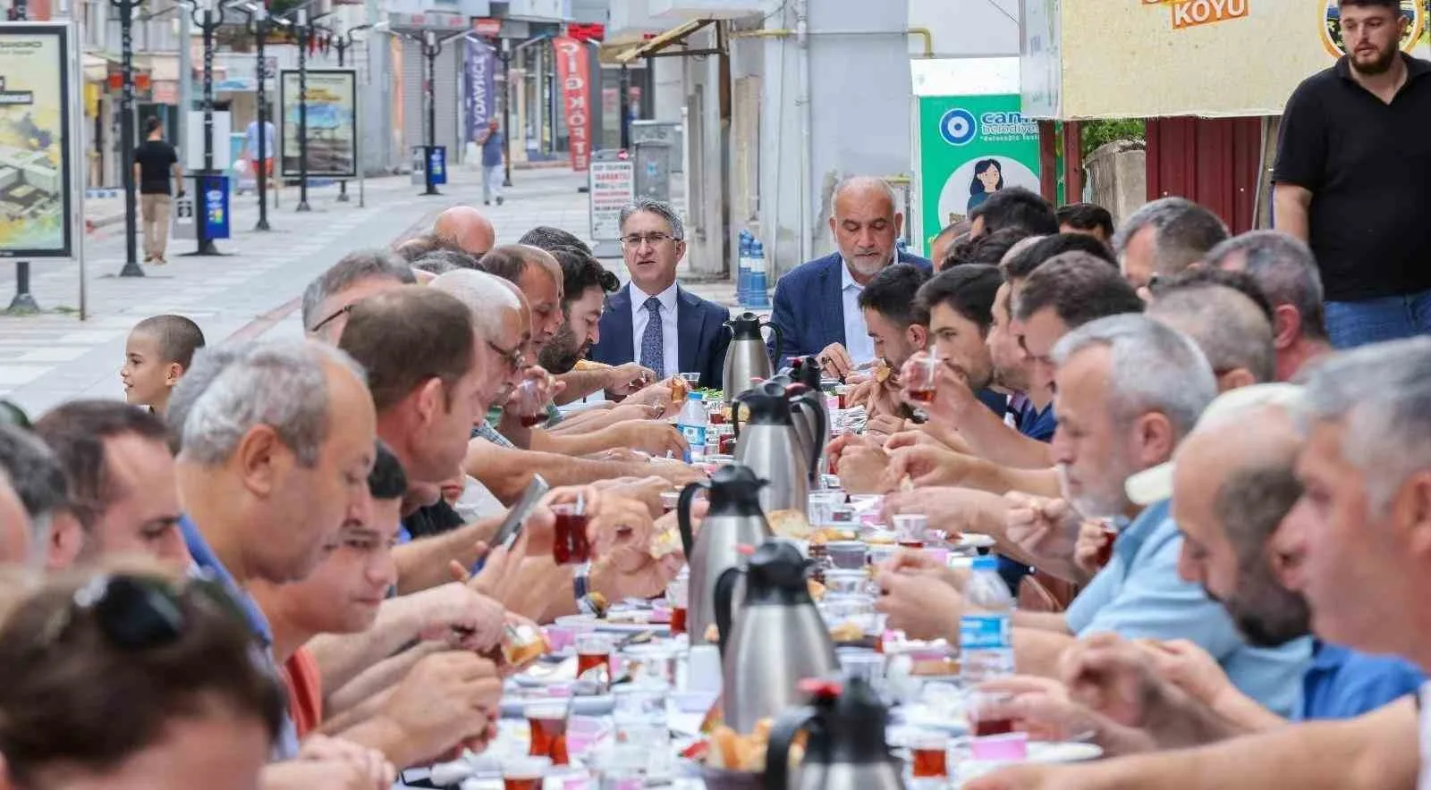 Sandıkçı: “En büyük güç kaynağımız hemşehrilerimizle olan örnek birlikteliğimizdir”