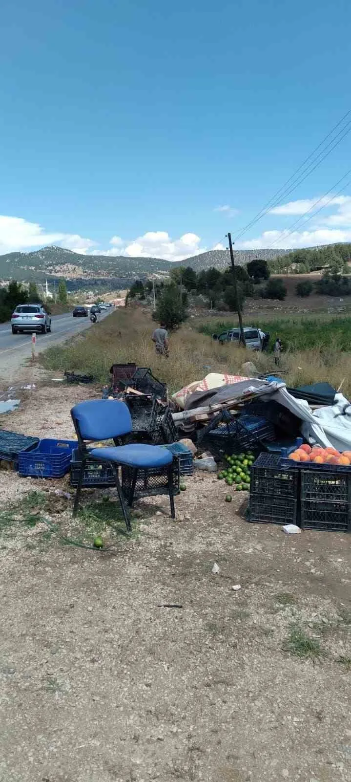 Seydikemer’de otomobil manava daldı: 1 ölü, 2 yaralı