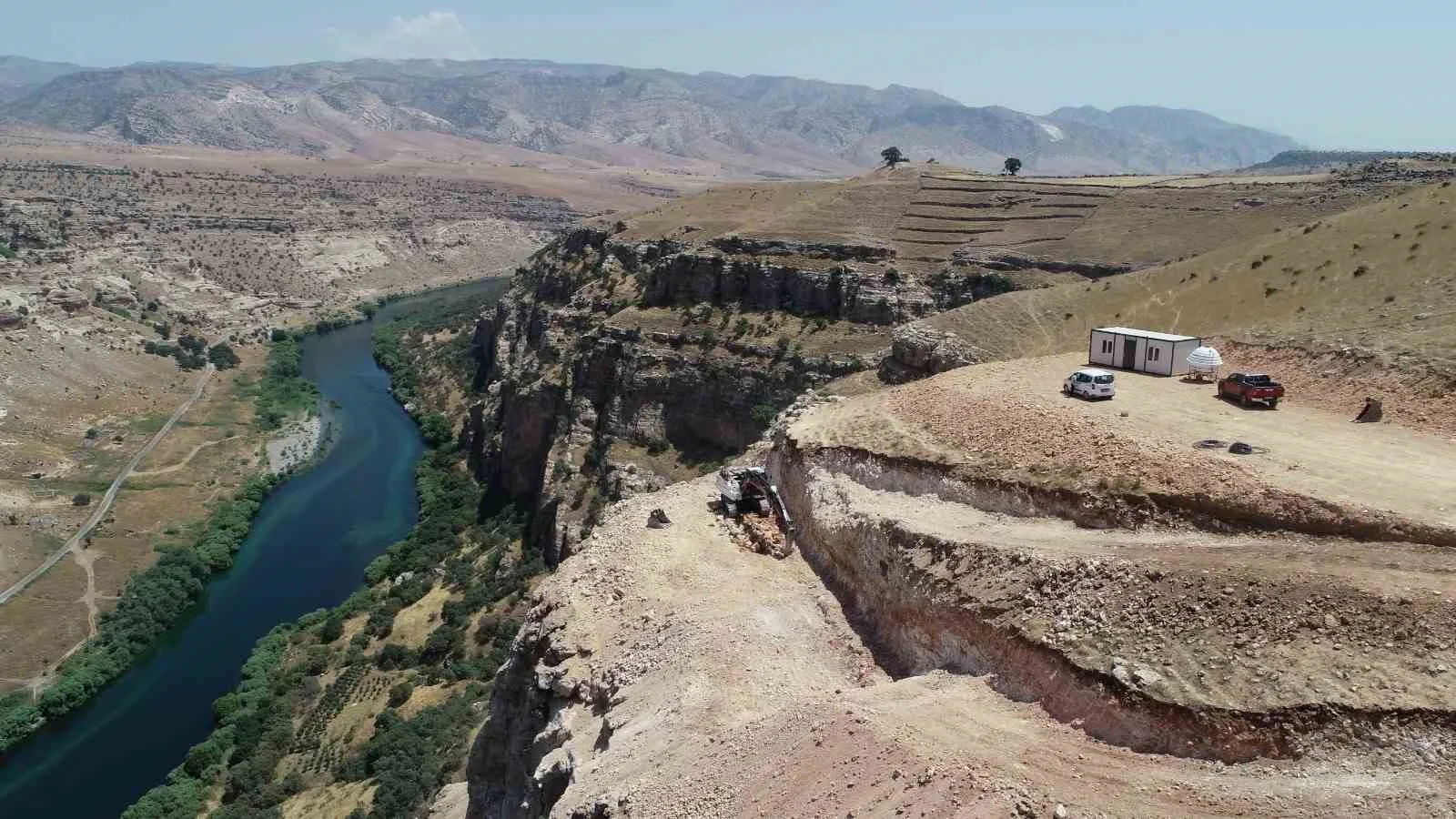 Şırnak’ta Cehennem Deresi ve Dicle Nehri’nin doğal güzelliğine “Cam Teras” projesi