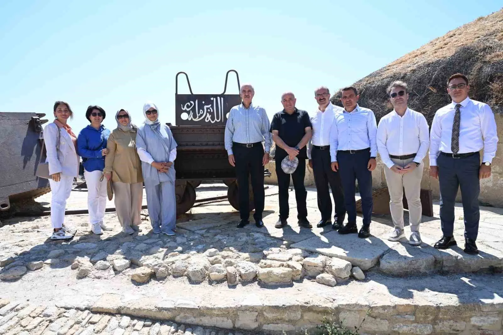 TBMM Başkanı Numan Kurtulmuş ve AK Partili Ayhan Gider, Tarihi Alanı ziyaret etti