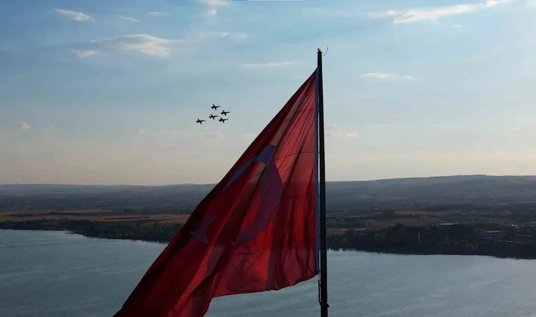 TÜRK HAVA KUVVETLERİ AKROBASİ TİMİ TÜRK YILDIZLARI, 30 AĞUSTOS ZAFER