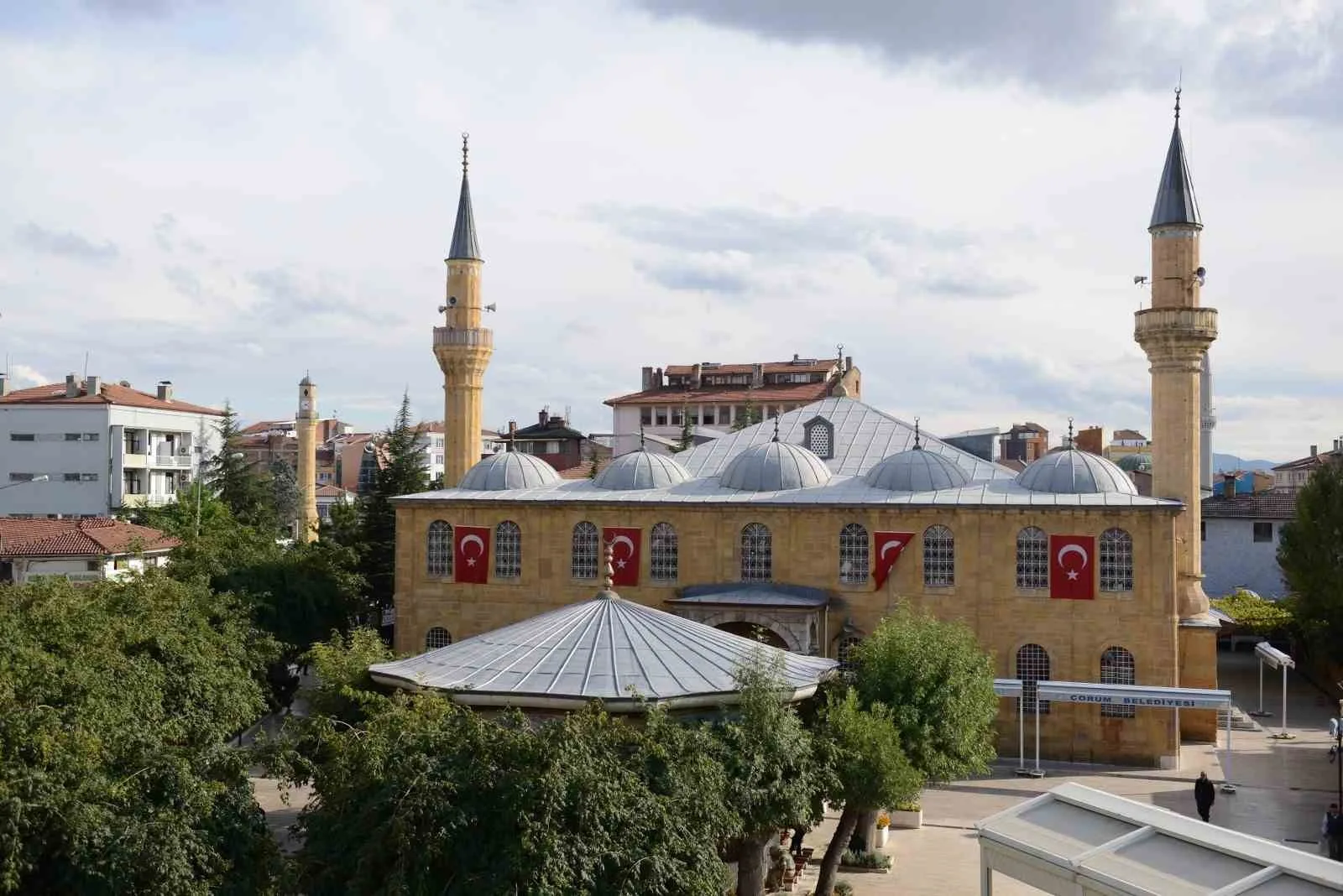 Ulu Cami bahçesinde çevre düzenlemesi yapılacak