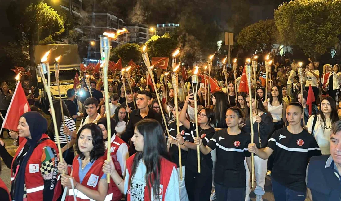 UŞAK’TA 30 AĞUSTOS ZAFER BAYRAMI KUTLAMALARI, BİNLERCE VATANDAŞIN KATILIMIYLA GERÇEKLEŞEN