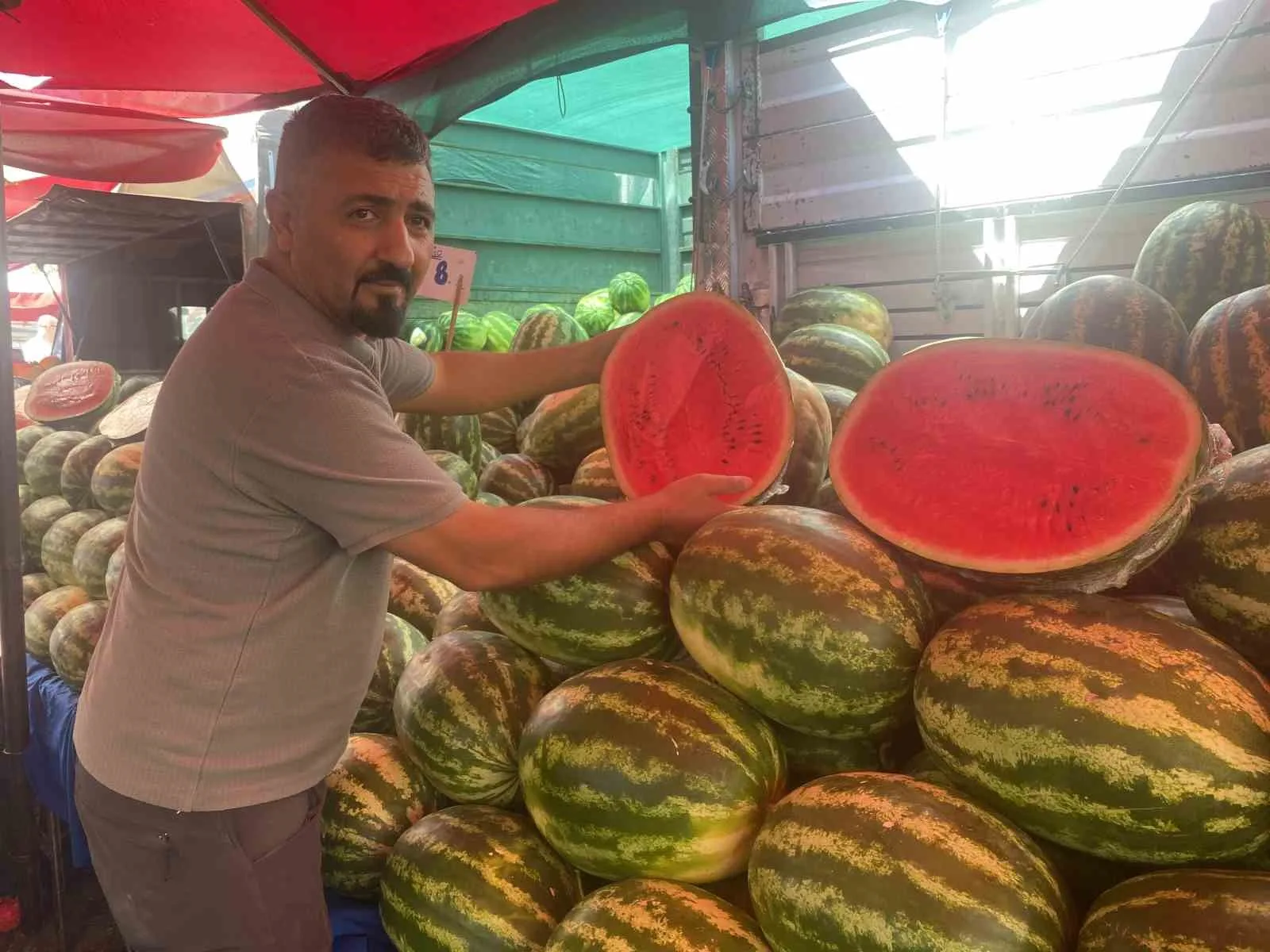 Verimi yüksek olan karpuzun fiyatı yüzde 100’den fazla düştü