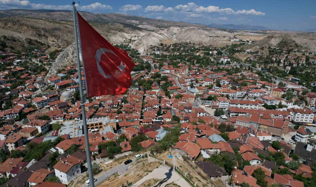 TARİHİ EVLERİ, SOKAKLARI, ÇARŞILARIYLA ÜNLÜ ANKARA'NIN BEYPAZARI İLÇESİ, ŞEHRİN STRESİNDEN