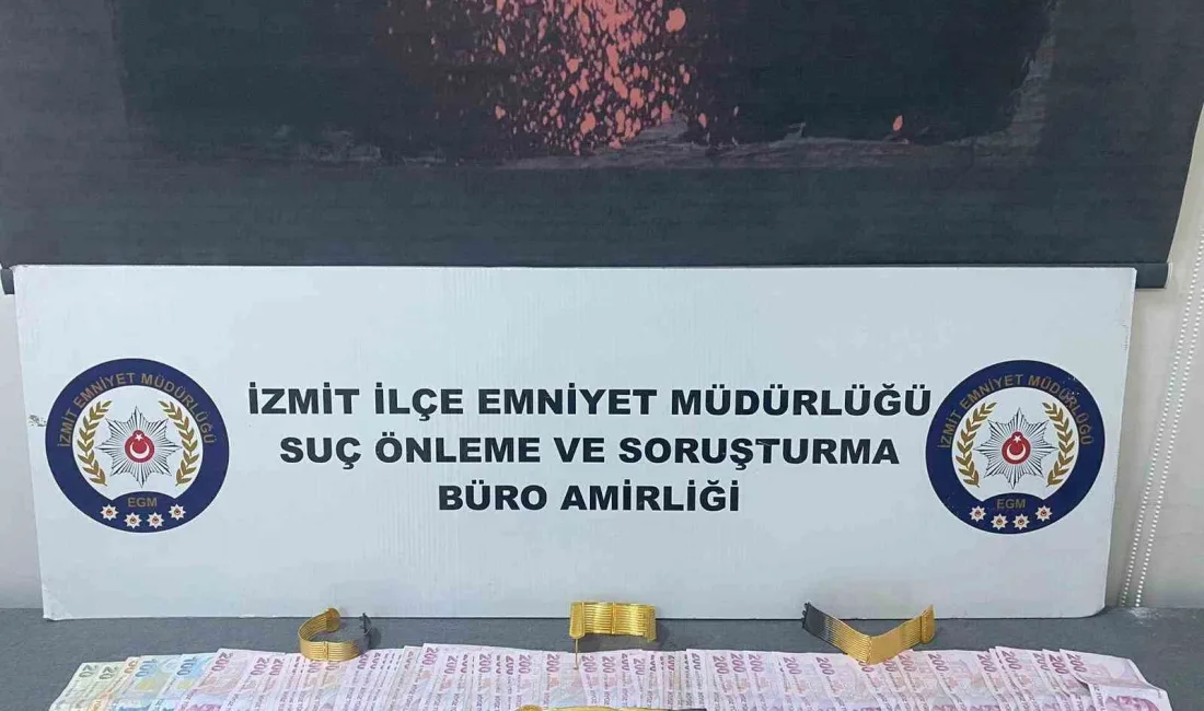 KOCAELİ'NİN İZMİT İLÇESİNDE KUYUMCUDAN