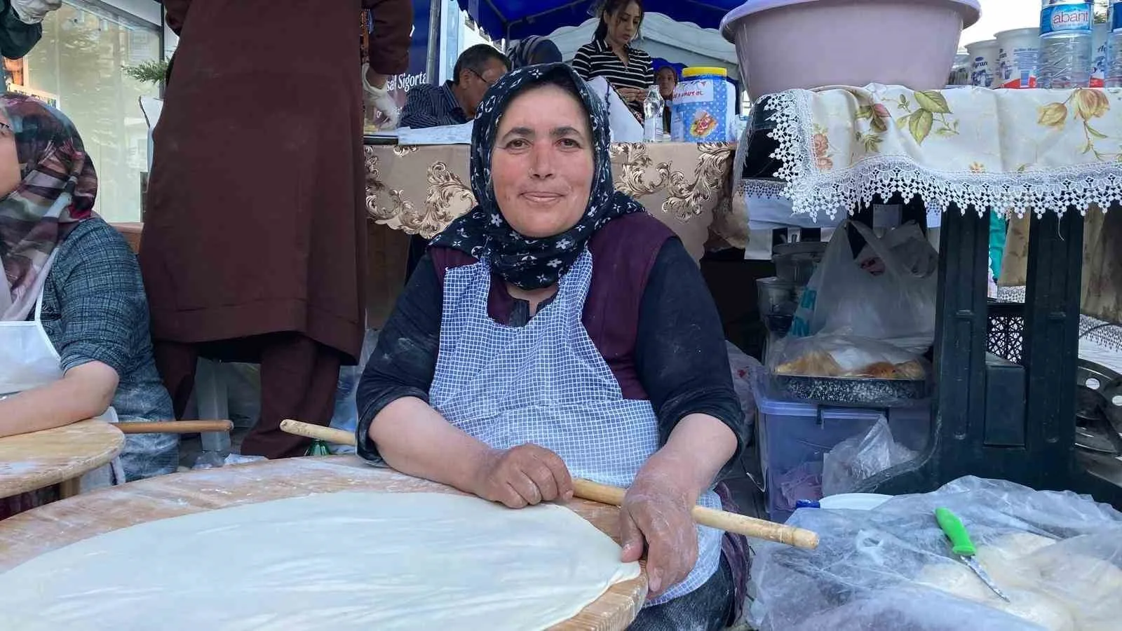 27. ULUSLARARASI BEYPAZARI FESTİVALİ; MEHTERAN EŞLİĞİNDE KORTEJ YÜRÜYÜŞÜ, PARAMOTORLARIN TÜRK