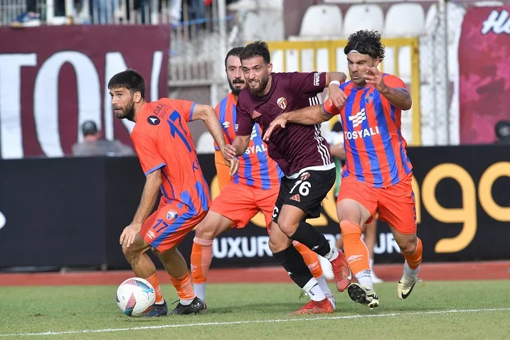 İnegölspor, 9 Kişiyle Sahada Direndi: Maç 1-1 Sonuçlandı