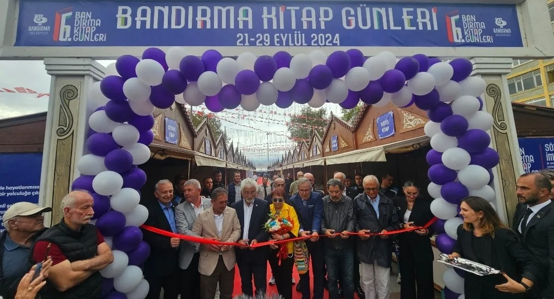 6.BANDIRMA KİTAP GÜNLERİ BAŞLADI