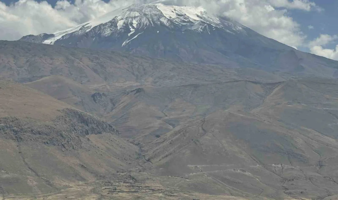 AĞRI DAĞI’NA YAZ MEVSİMİNDEN