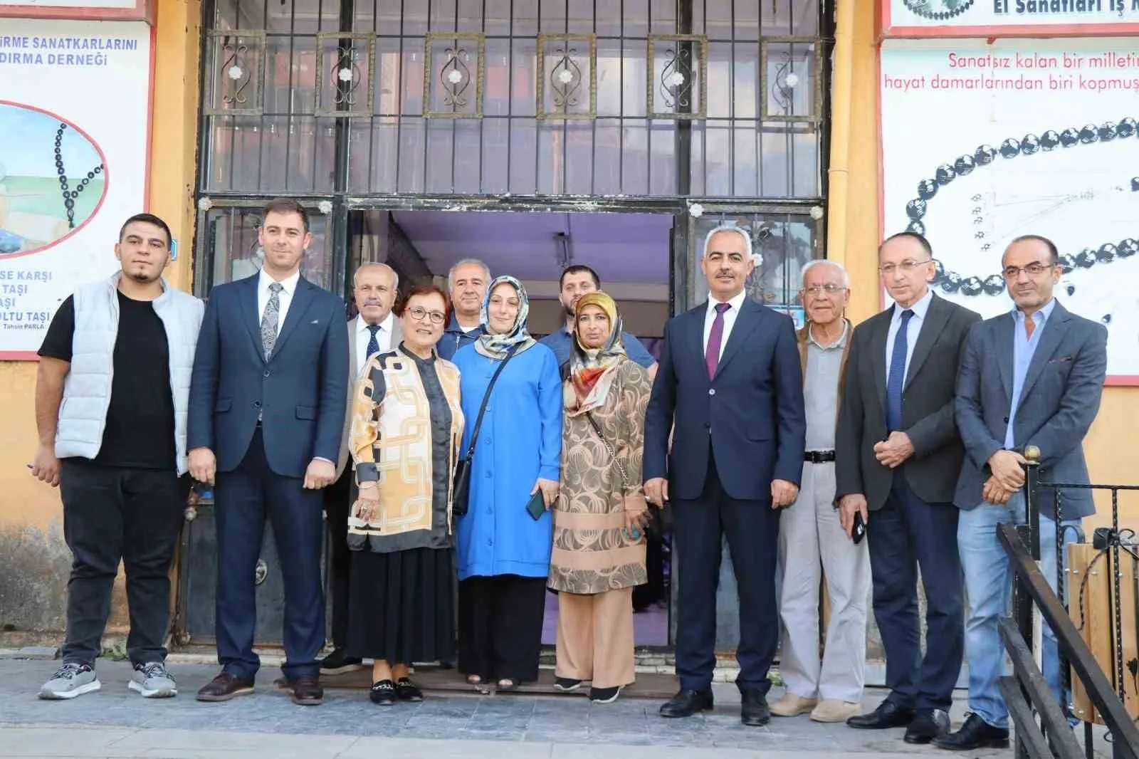 AK Parti MKYK üyesi Dr. Reşide Yüksel Oltu’da vatandaşlarla buluştu