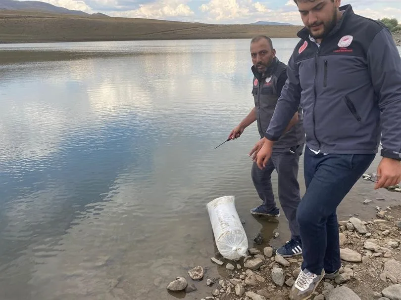 Akarsu ve göletlere 48 bin balık yavrusu bırakıldı