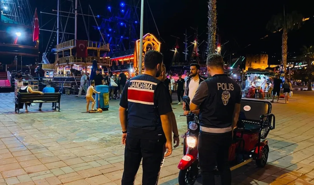 ALANYA'DA ÇARŞI MERKEZİ, SAHİL