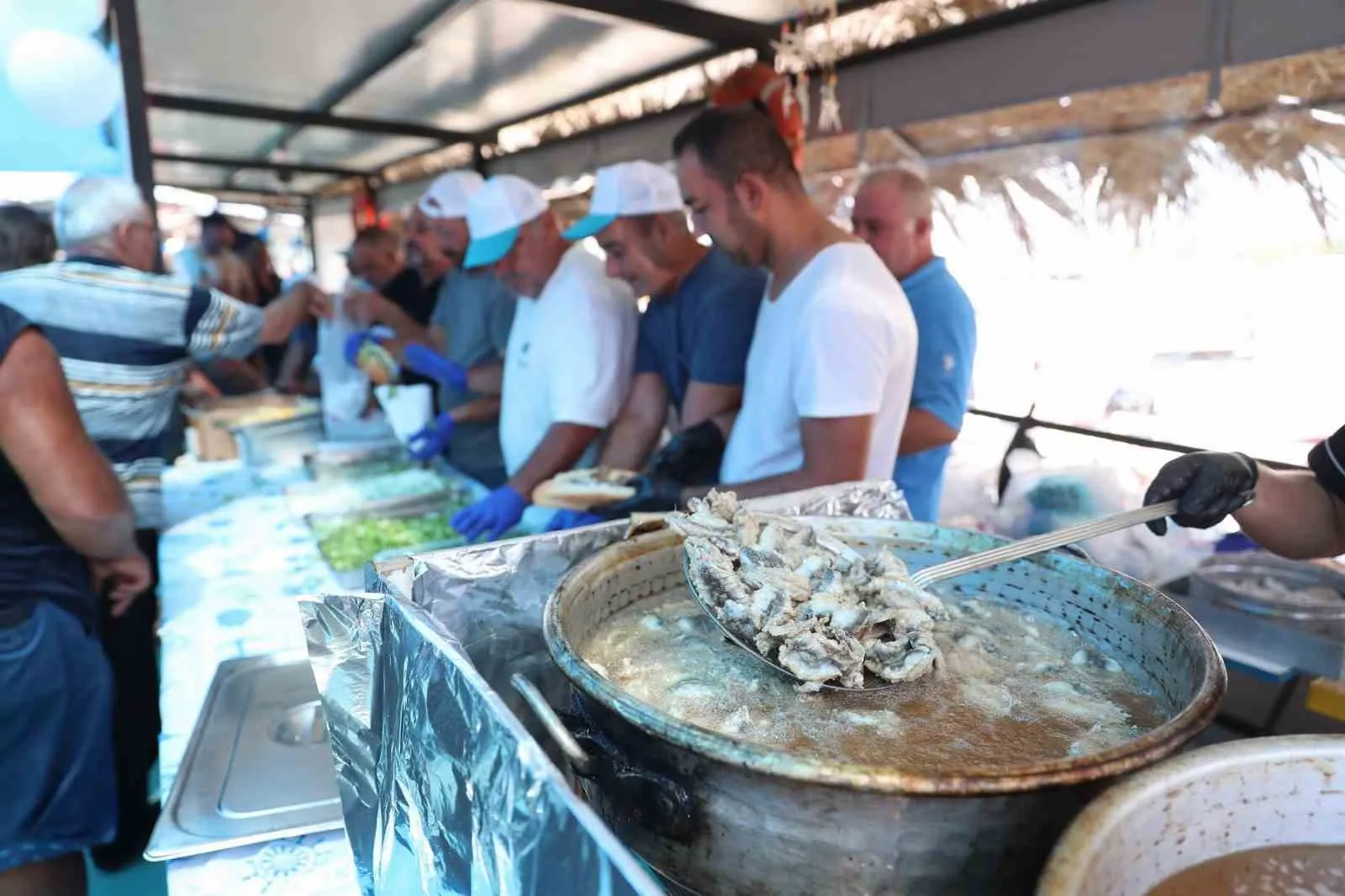 Aliağa’da balık sezonu, Balık Ekmek Şenliği ile kutlandı