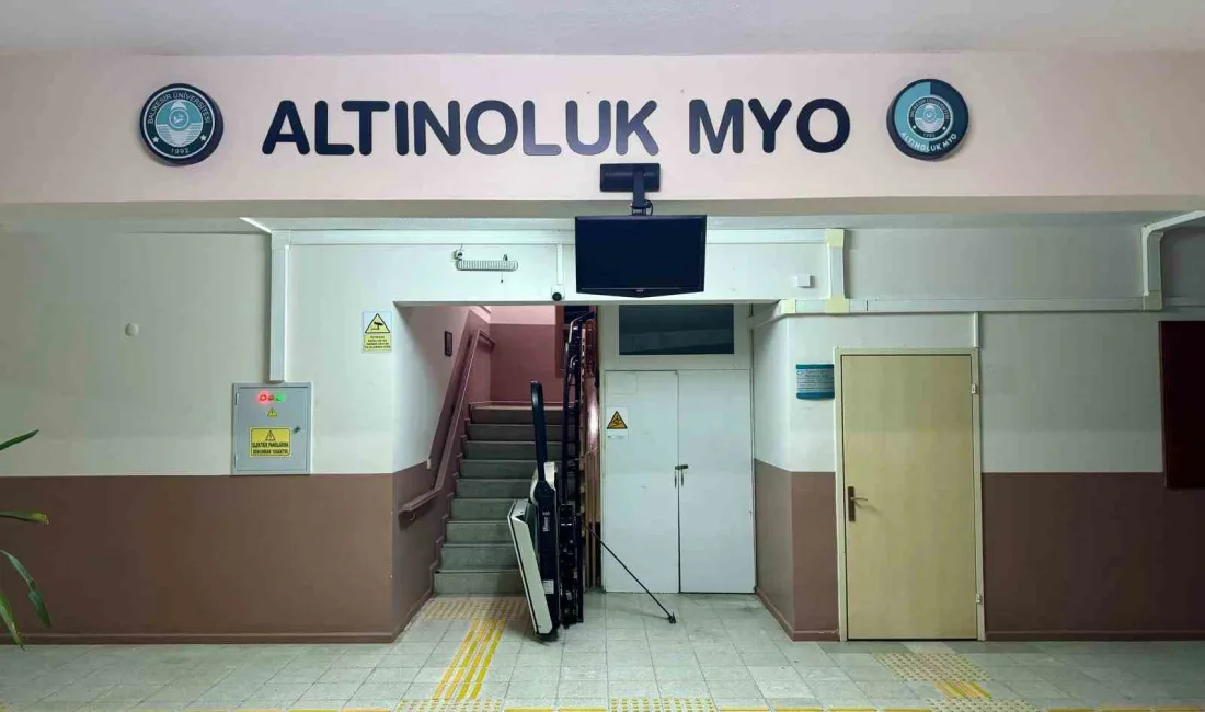 ALTINOLUK MYO'DA HURDALARI YENİLEME