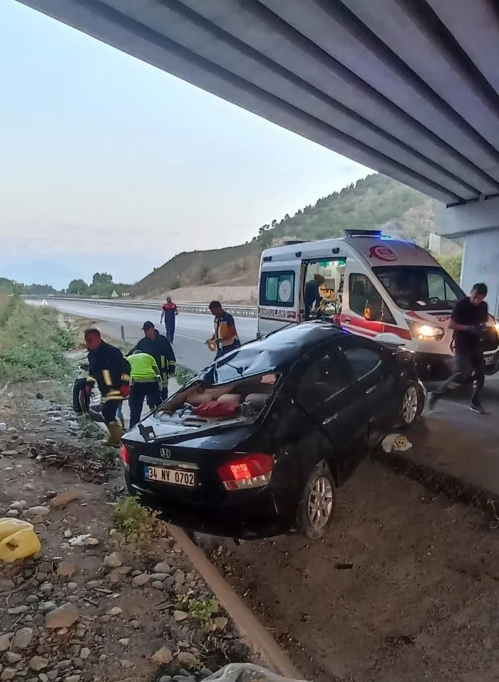 Amasya’da otomobil takla attı: 3 yaralı