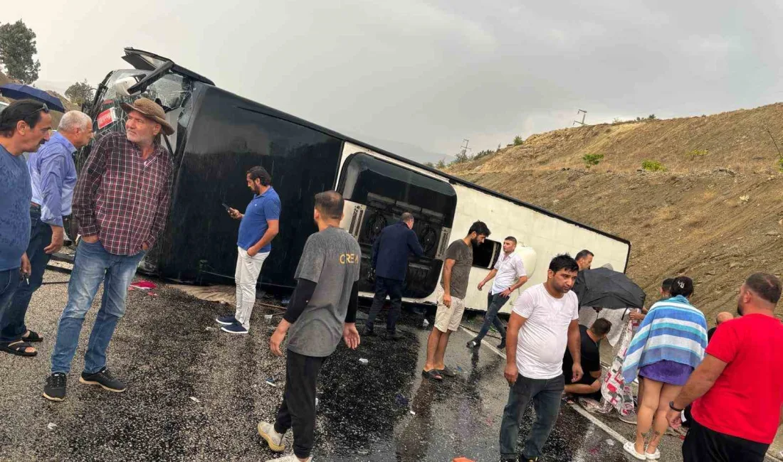 ANTALYA-DENİZLİ KARAYOLUNDA, KONTROLDEN ÇIKAN