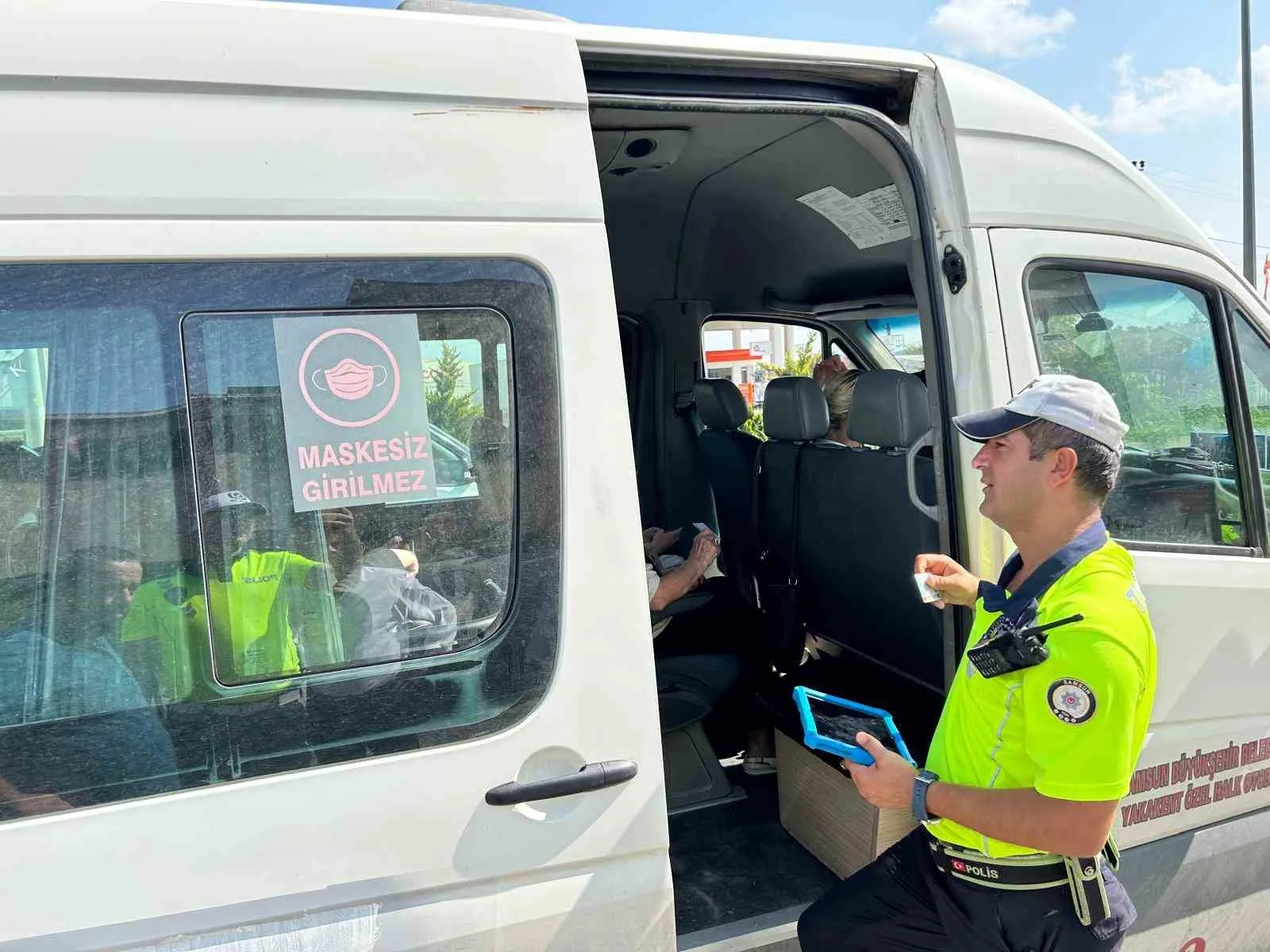 Bafra Bölge Trafik ekipleri sürücü ve yolcuları uyardı