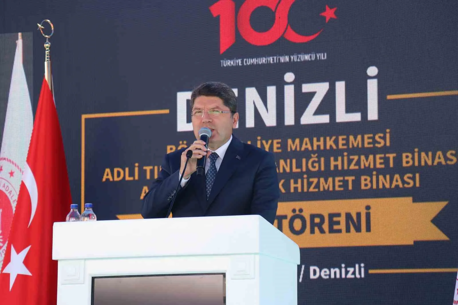 Bakan Tunç: “Bazı kararlar özelinde yapılan eleştiriler yargımızın temelini yıpratır, müsaade etmeyiz”